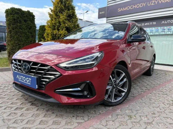 Hyundai i30 2023, czerwony