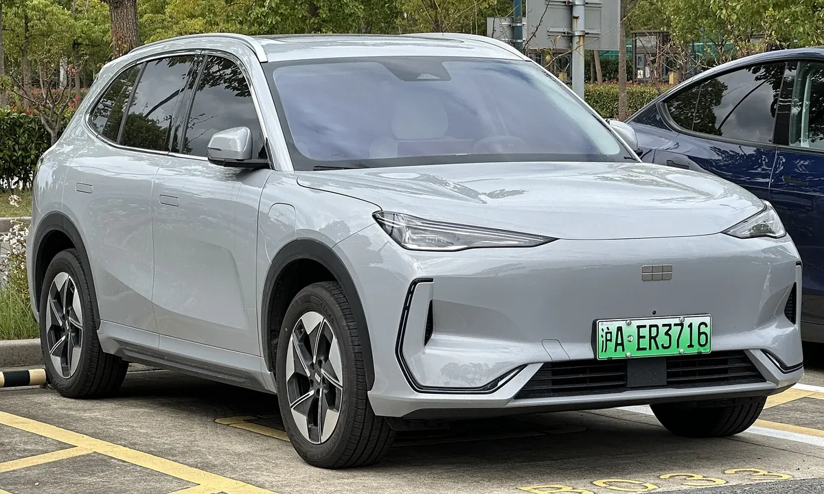 Geely E5